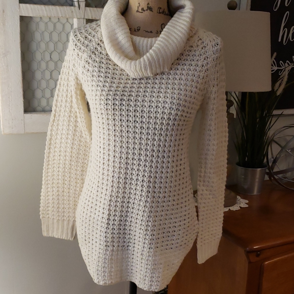 Rue21 juniors sweater cowl neck size small